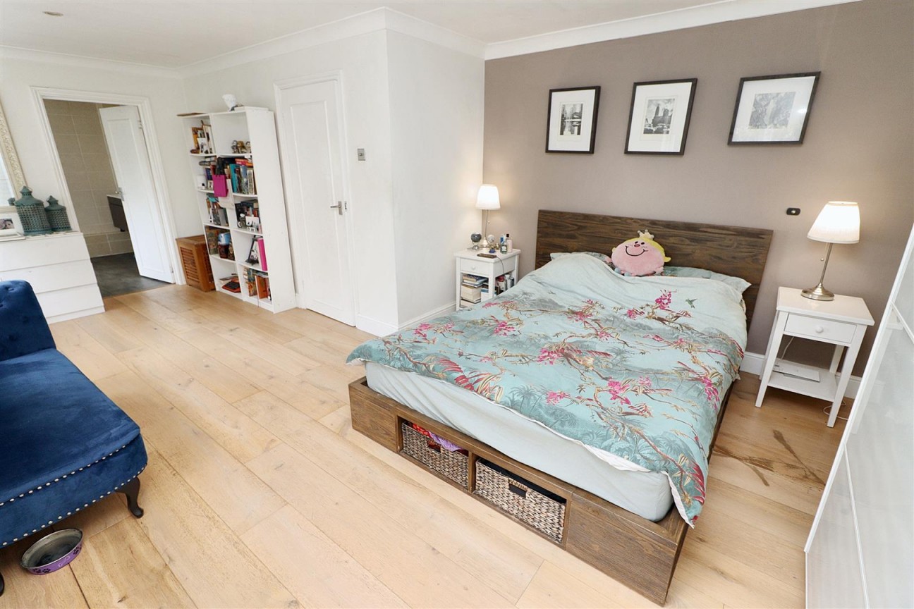 Grange Road, Elstree, Borehamwood