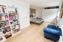 Grange Road, Elstree, Borehamwood