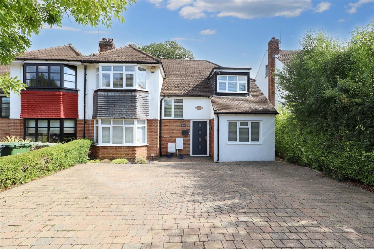 Grange Road, Elstree, Borehamwood