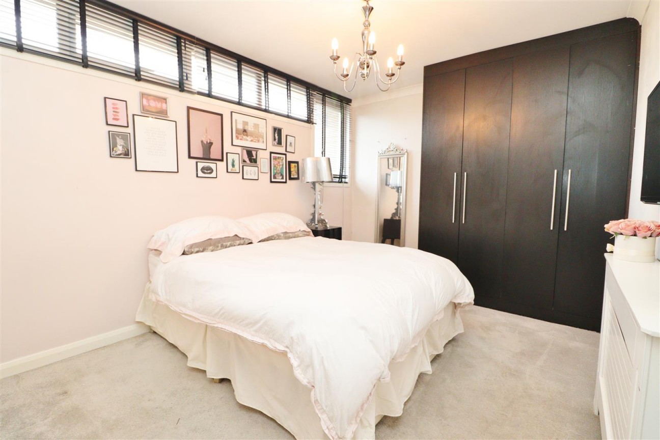 High Street, Elstree