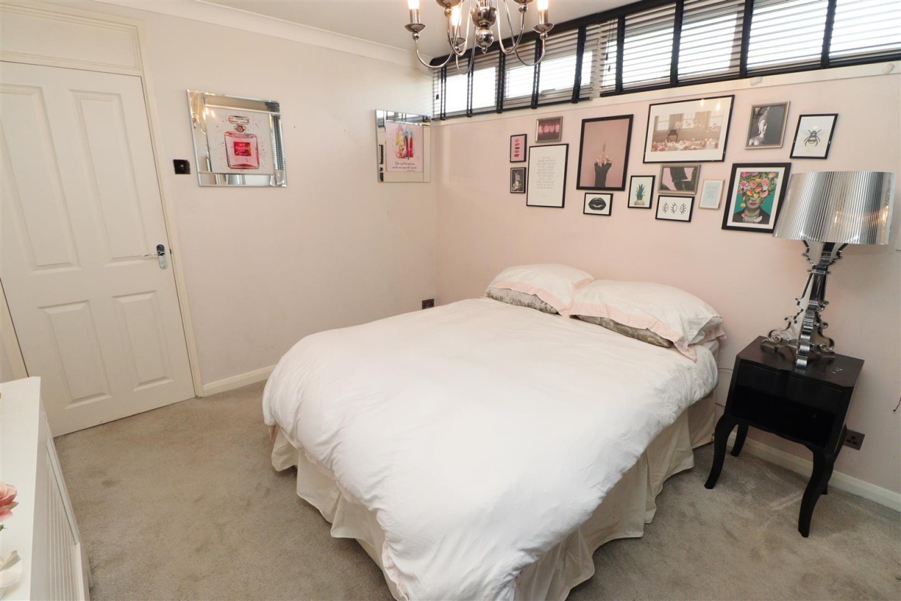 High Street, Elstree