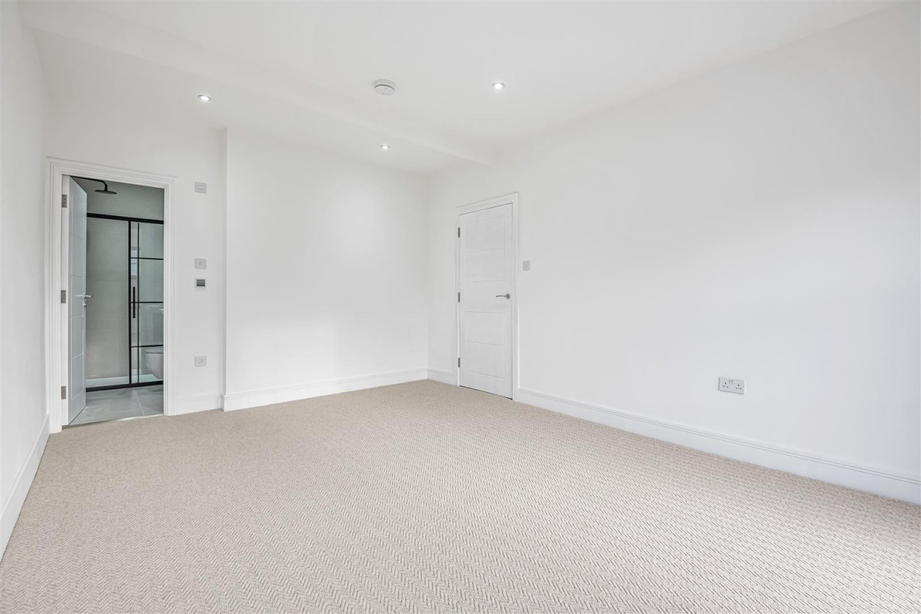 Station Road, Radlett