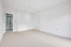 Station Road, Radlett