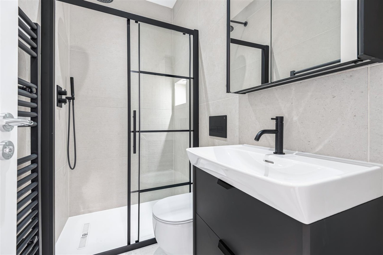 Station Road, Radlett