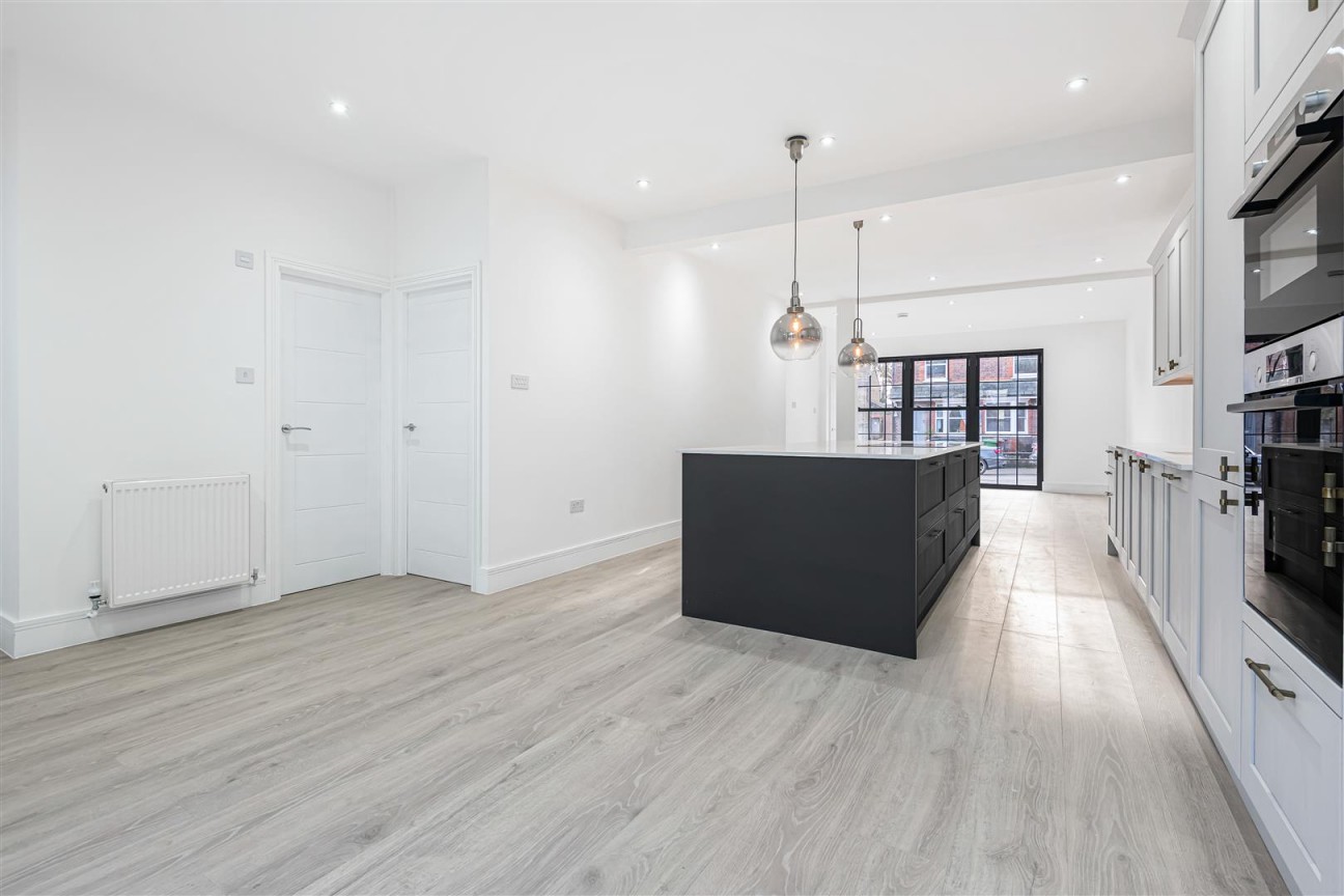 Station Road, Radlett