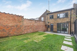 Station Road, Radlett