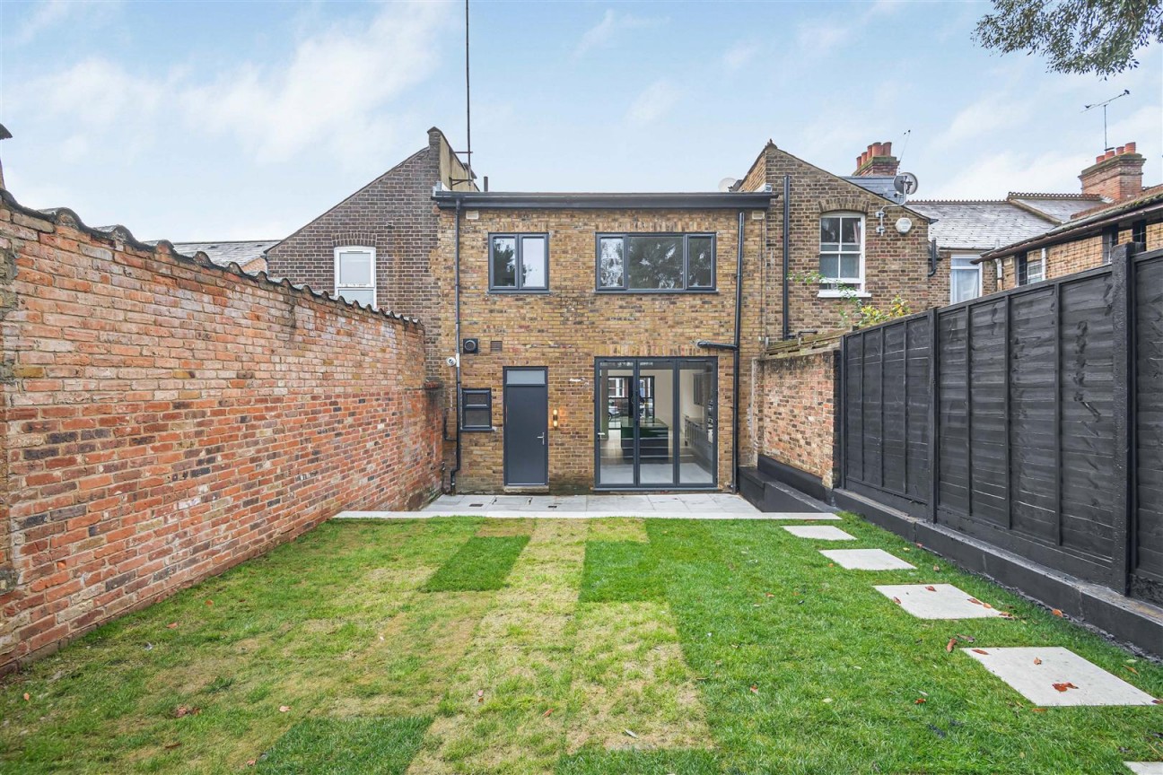 Station Road, Radlett