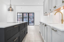 Station Road, Radlett