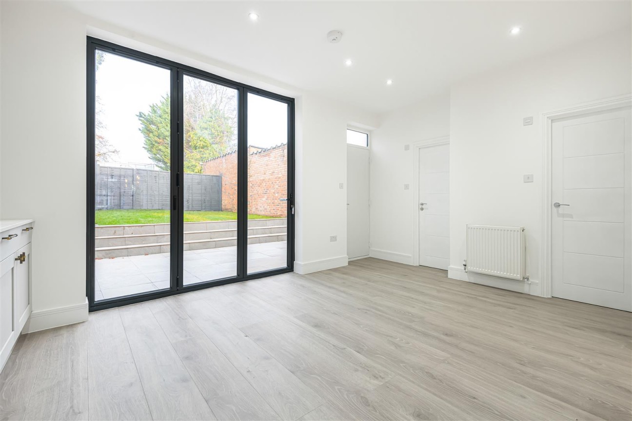 Station Road, Radlett