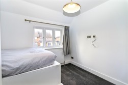 Easton Gardens, Borehamwood