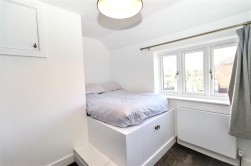 Easton Gardens, Borehamwood