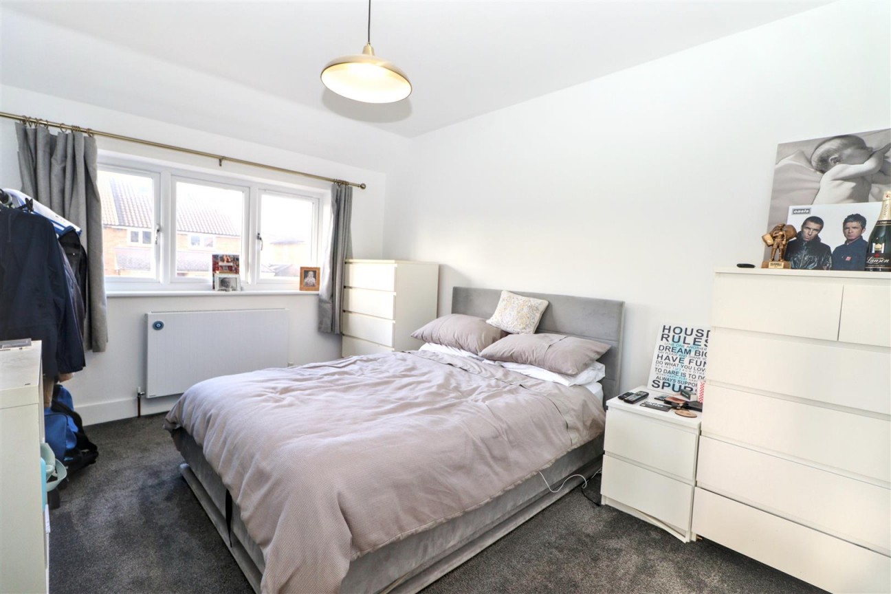 Easton Gardens, Borehamwood