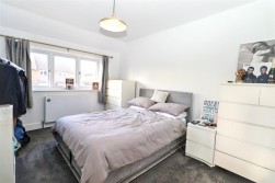 Easton Gardens, Borehamwood