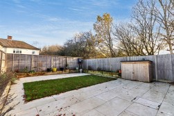 Easton Gardens, Borehamwood