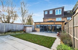 Easton Gardens, Borehamwood