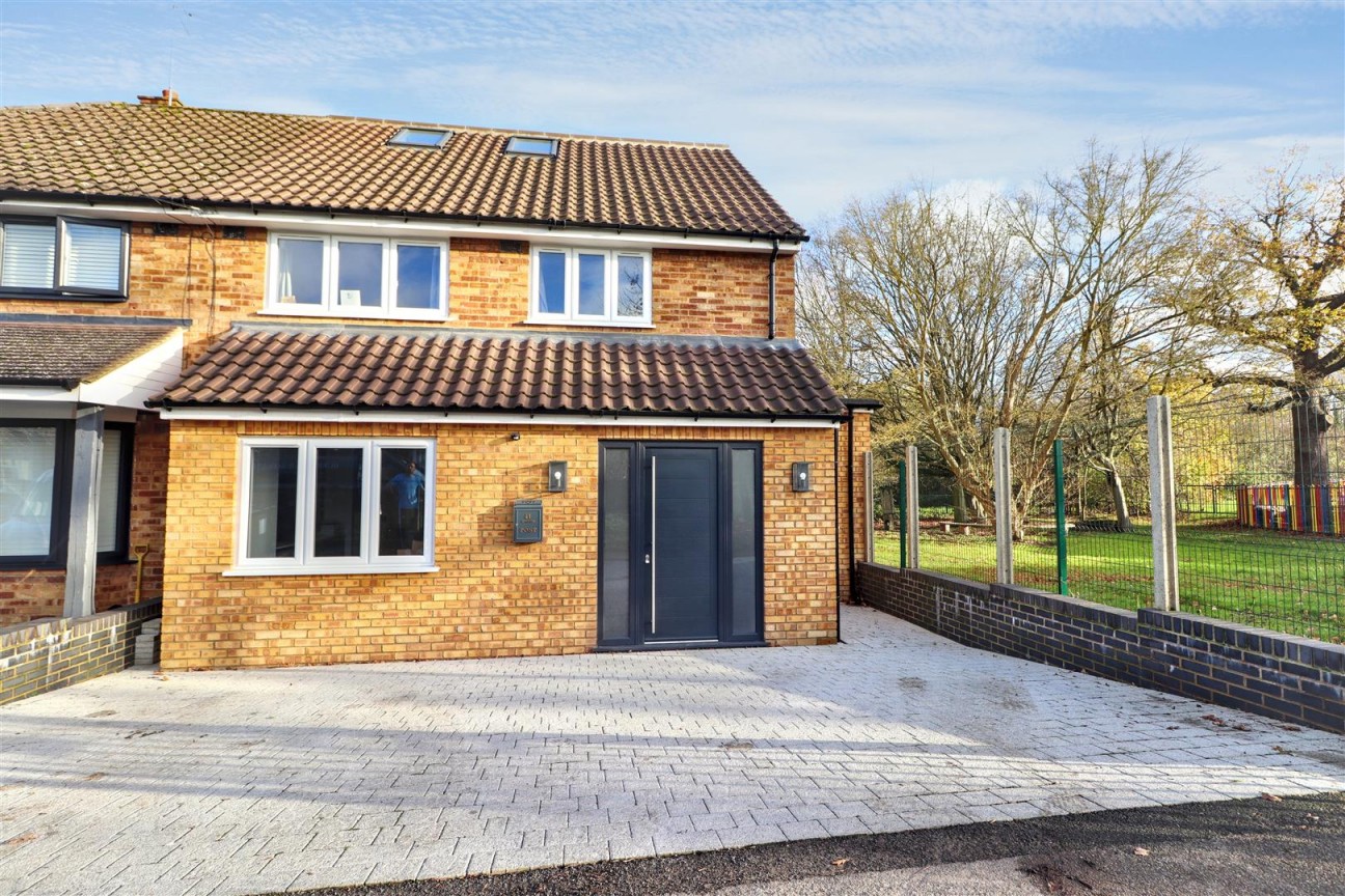 Easton Gardens, Borehamwood