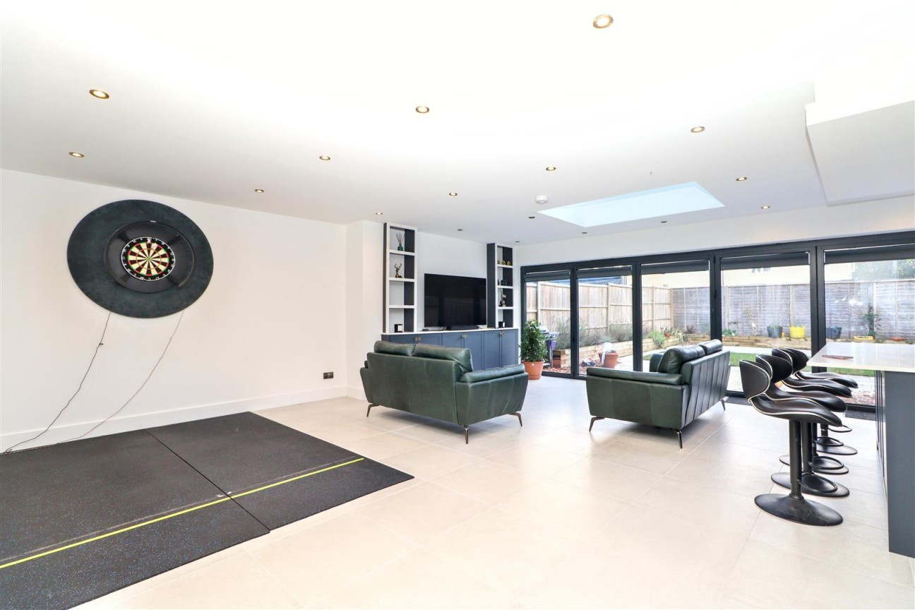 Easton Gardens, Borehamwood