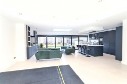 Easton Gardens, Borehamwood