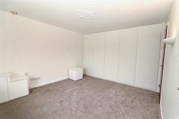 Cavendish Crescent, Elstree