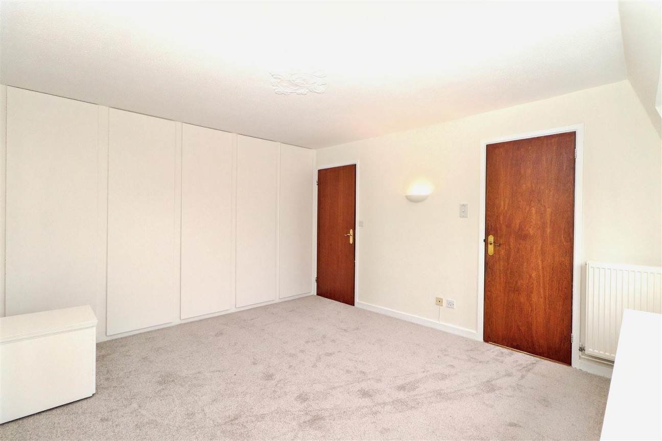 Cavendish Crescent, Elstree