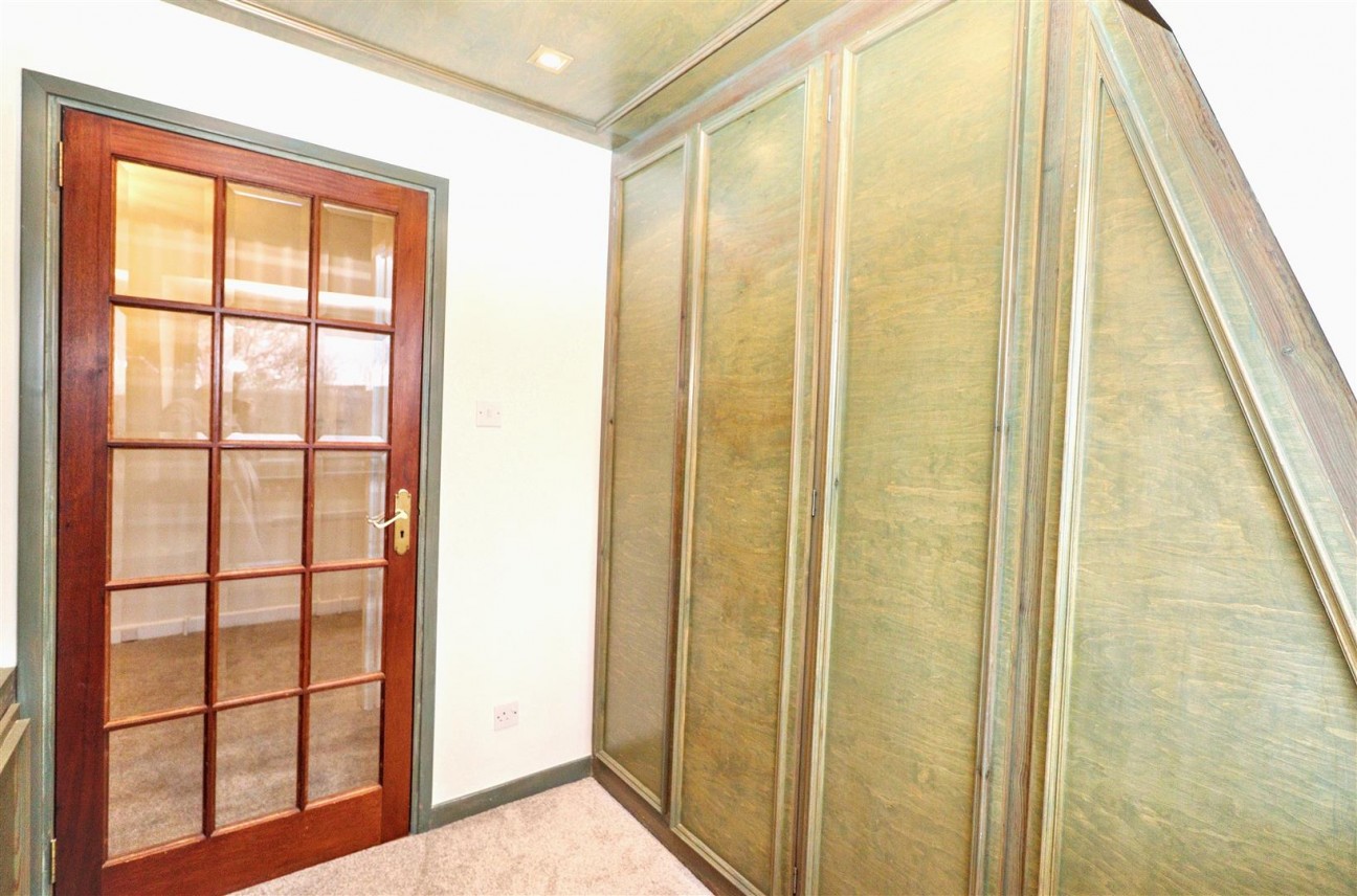 Cavendish Crescent, Elstree