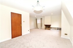 Cavendish Crescent, Elstree