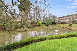 Cavendish Crescent, Elstree