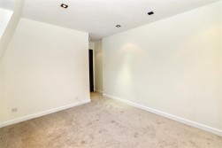 Cavendish Crescent, Elstree