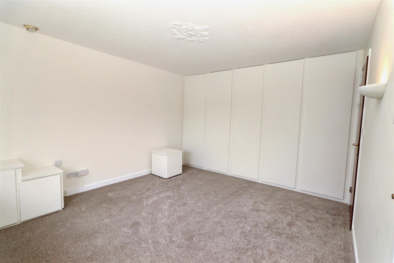 Cavendish Crescent, Elstree