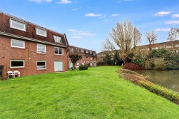 Cavendish Crescent, Elstree