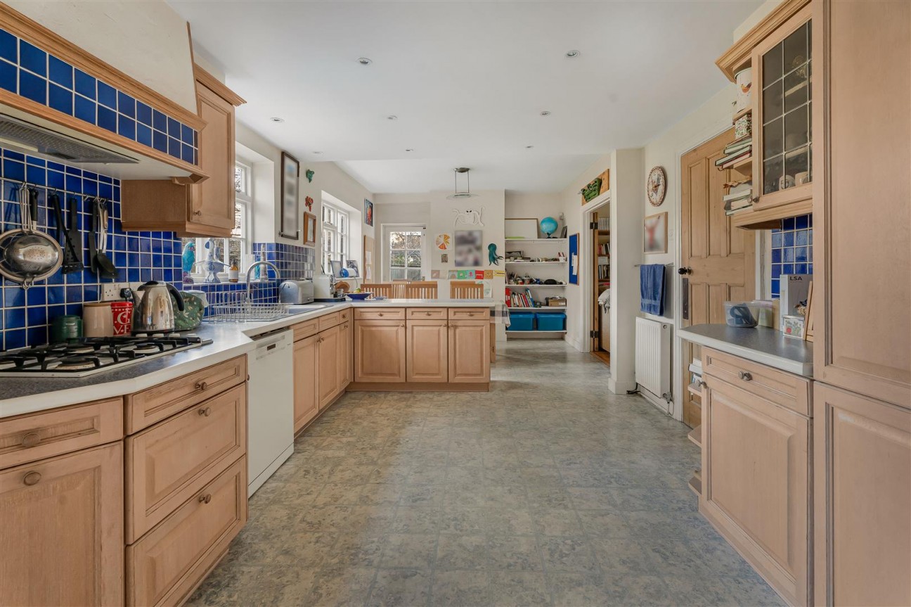 Aldenham Avenue, Radlett