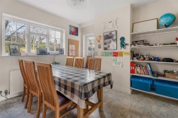 Aldenham Avenue, Radlett