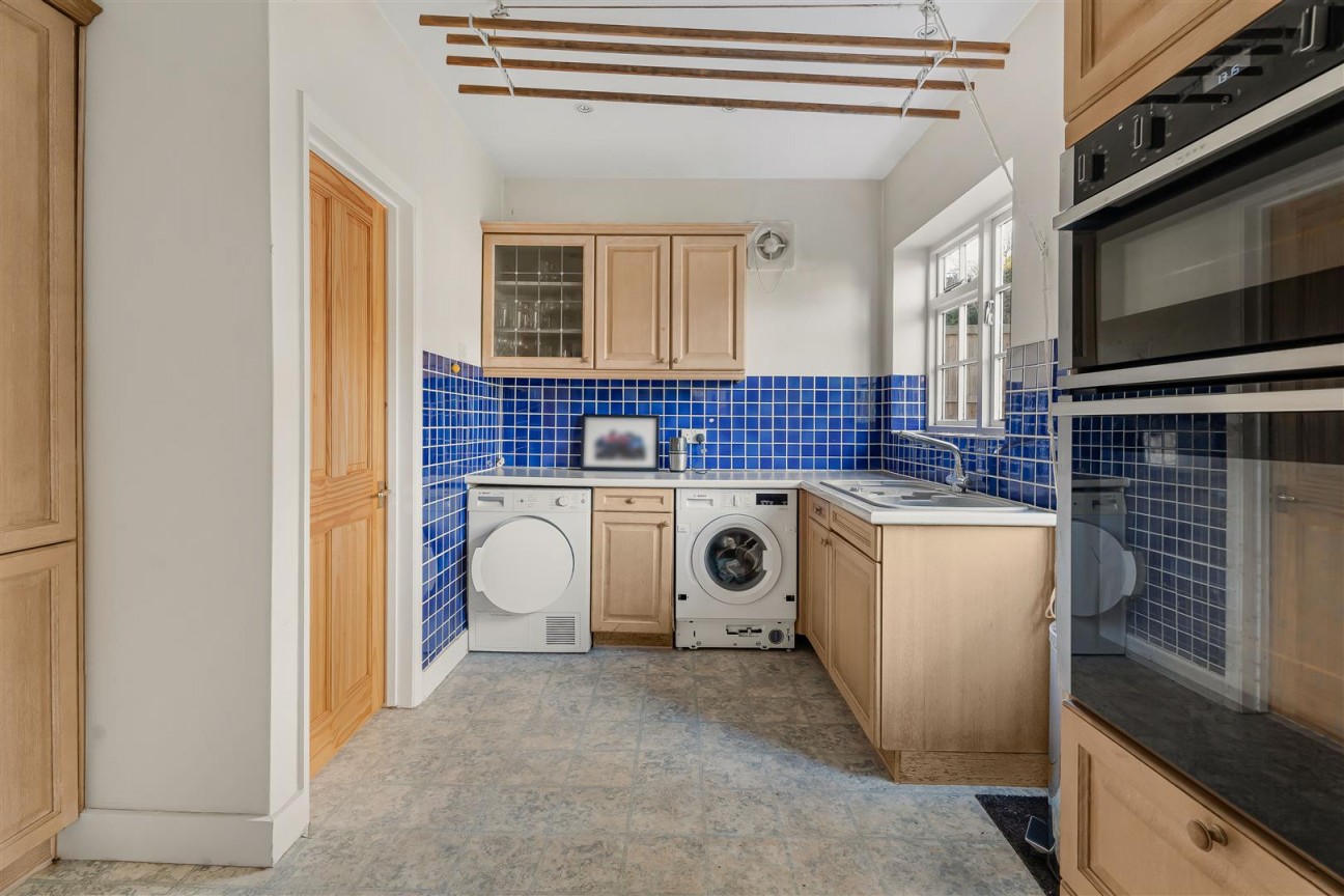 Aldenham Avenue, Radlett