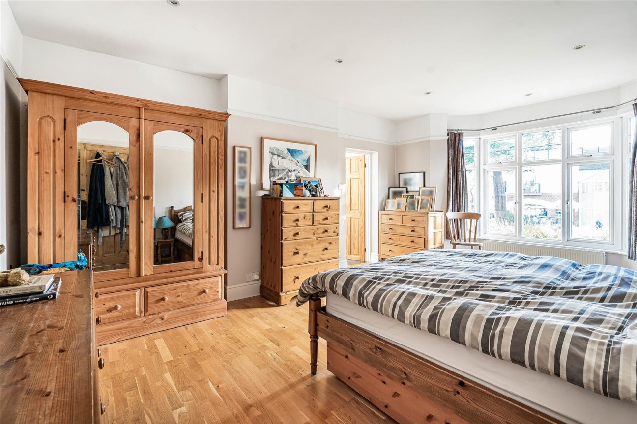 Aldenham Avenue, Radlett