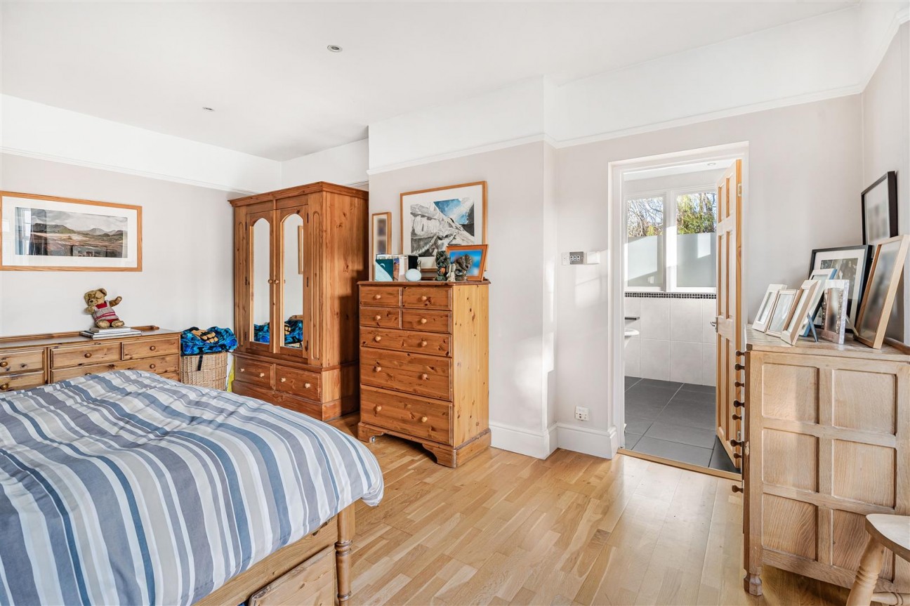 Aldenham Avenue, Radlett