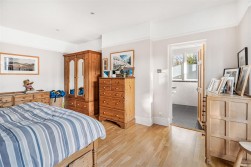 Aldenham Avenue, Radlett