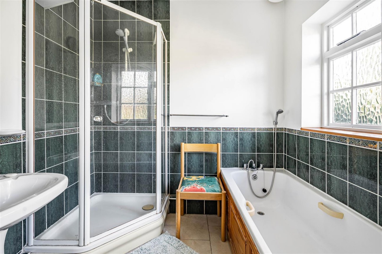 Aldenham Avenue, Radlett