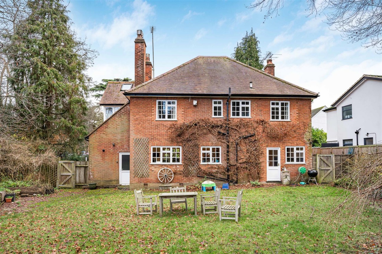 Aldenham Avenue, Radlett