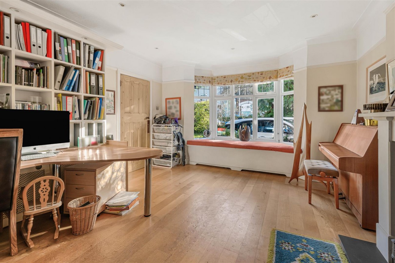 Aldenham Avenue, Radlett