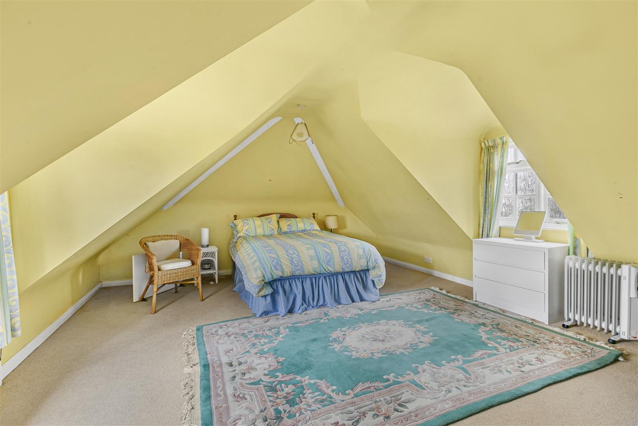 Aldenham Avenue, Radlett