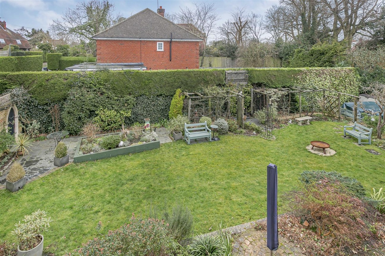 Aldenham Avenue, Radlett