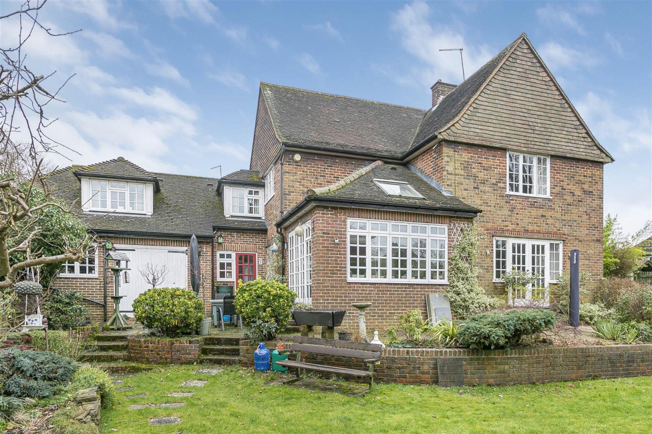 Aldenham Avenue, Radlett