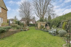 Aldenham Avenue, Radlett