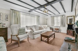 Aldenham Avenue, Radlett