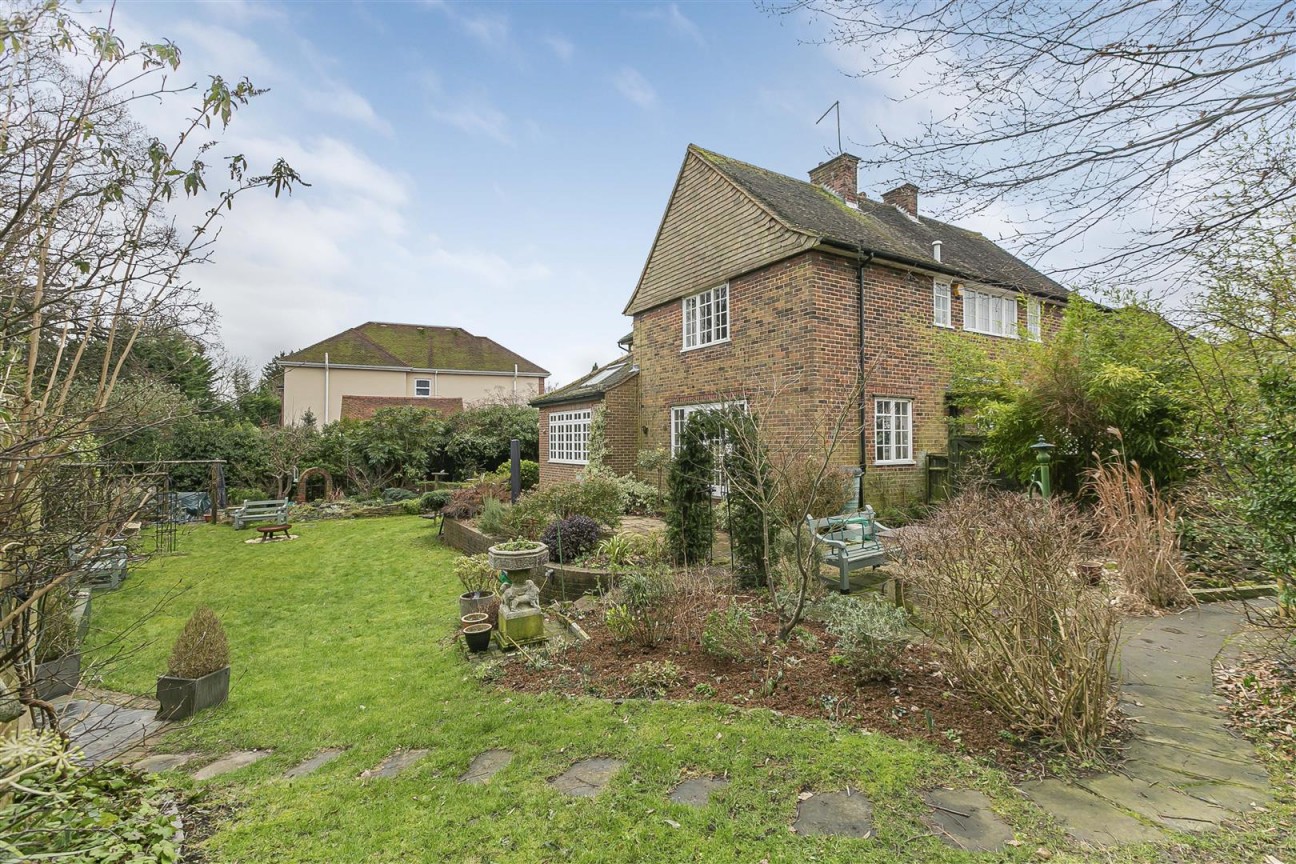 Aldenham Avenue, Radlett