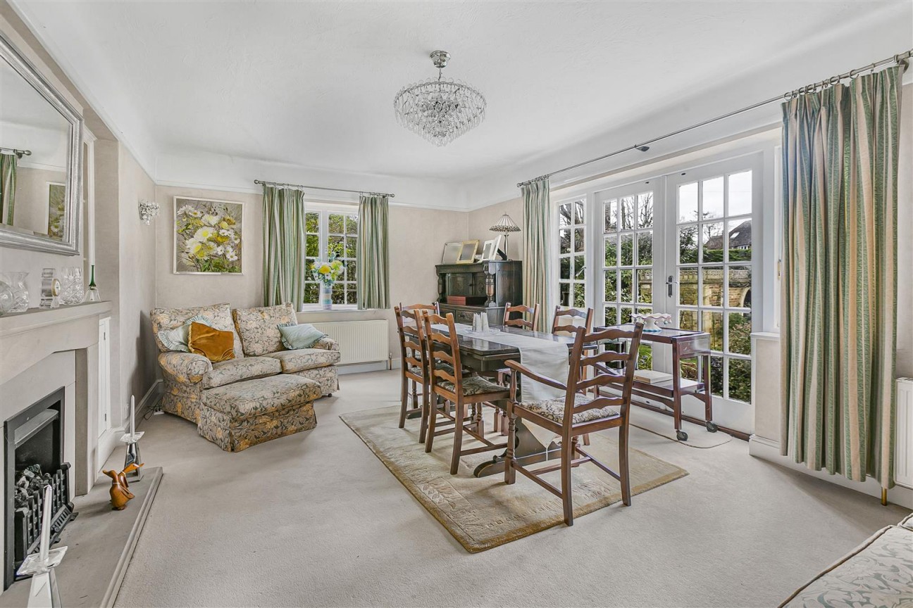 Aldenham Avenue, Radlett