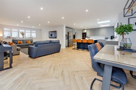 Chiltern Close, Bushey