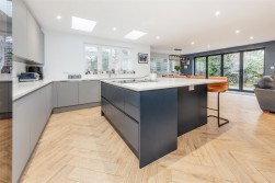 Chiltern Close, Bushey