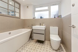 Chiltern Close, Bushey