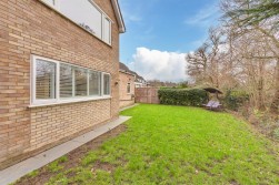 Chiltern Close, Bushey